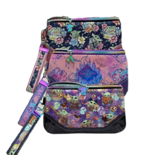Load image into Gallery viewer, Wristlet Bag